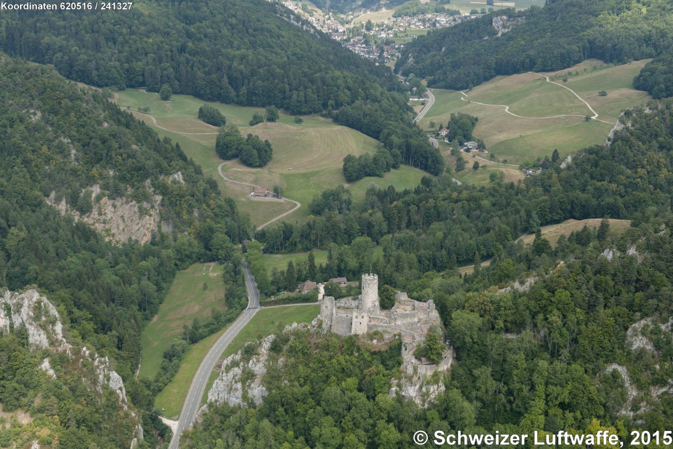 Balsthal Neu Falkenstein; Blick durch die Klus nach Mümliswil
